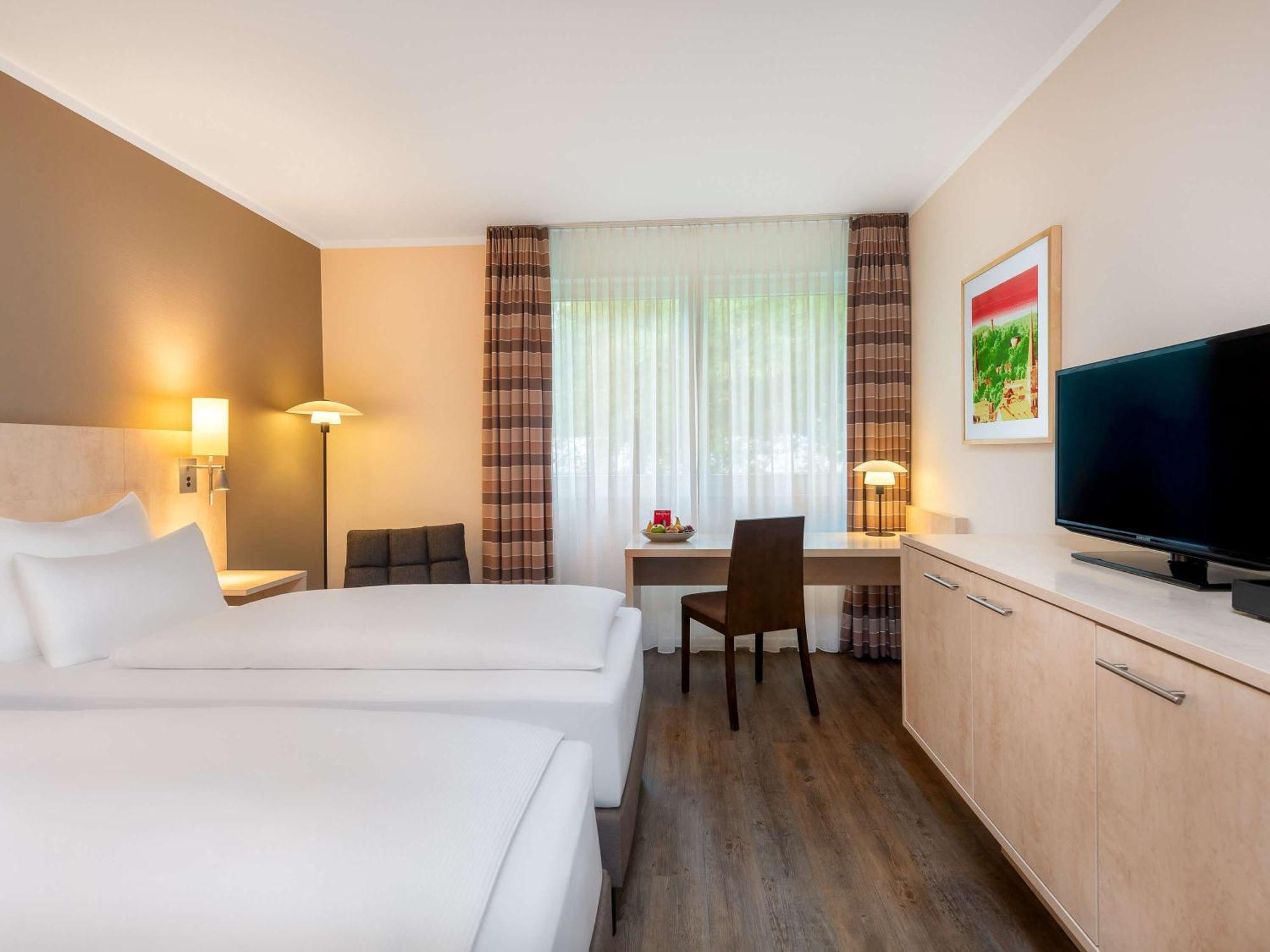 Mercure Hotel Bielefeld Johannisberg Exterior foto