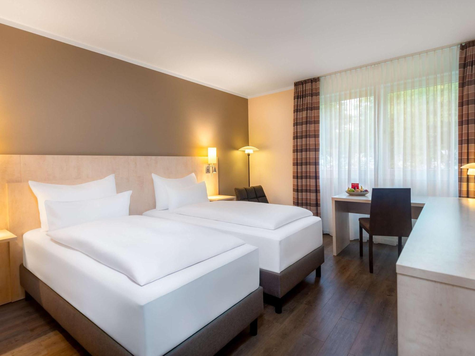Mercure Hotel Bielefeld Johannisberg Exterior foto